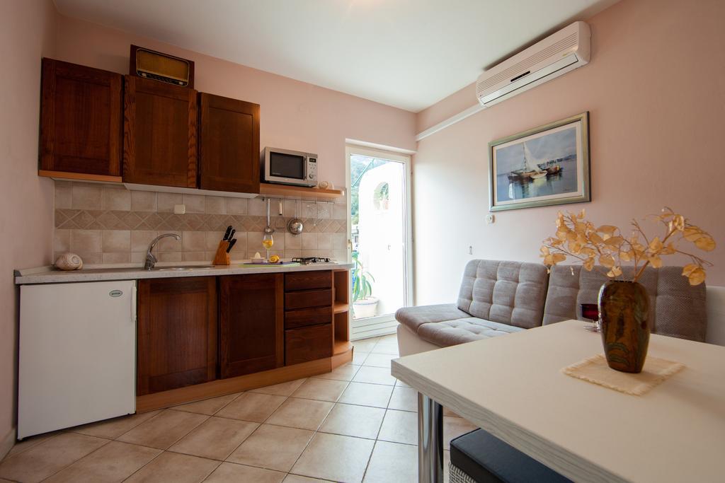 Villa Kamenica Комижа Номер фото