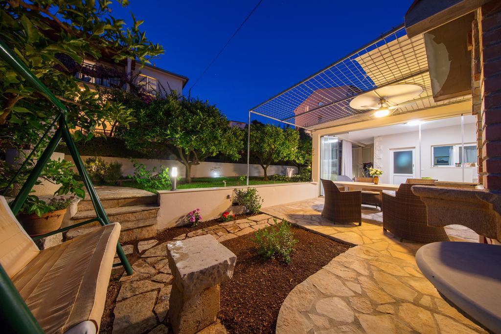 Villa Kamenica Комижа Экстерьер фото