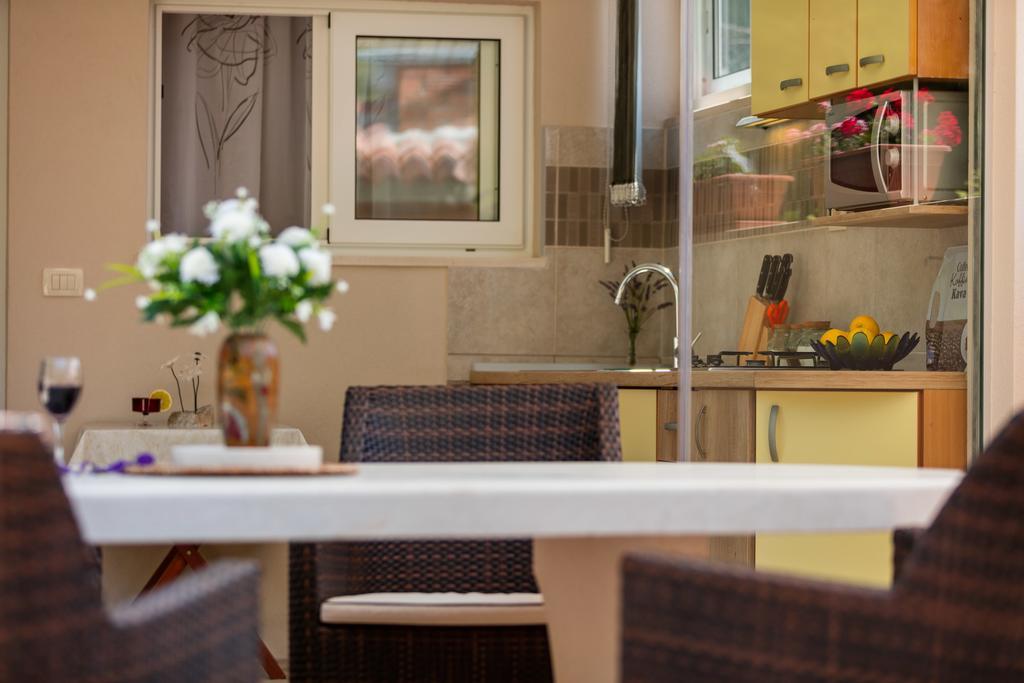 Villa Kamenica Комижа Экстерьер фото