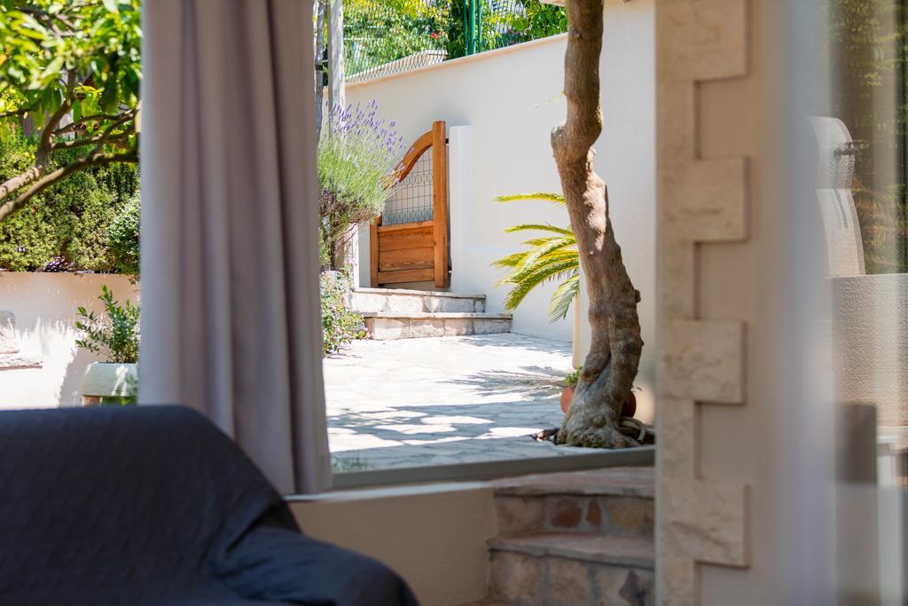 Villa Kamenica Комижа Экстерьер фото