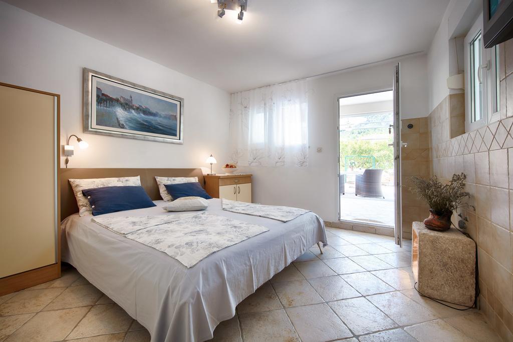 Villa Kamenica Комижа Экстерьер фото