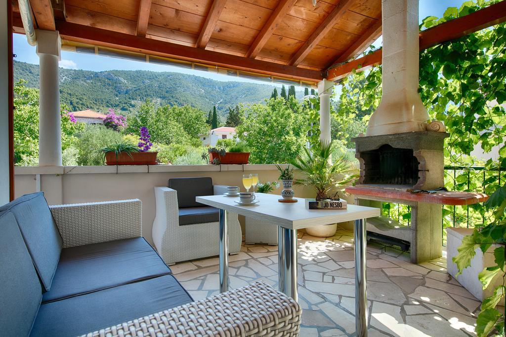 Villa Kamenica Комижа Экстерьер фото